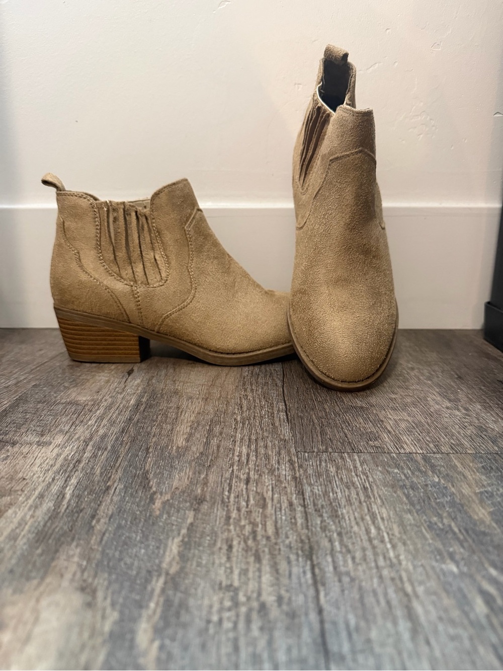 Women’s Suede Ankle Booties in Tan